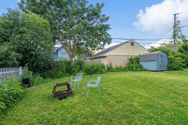 Building Photo - 1561 Glenn Ave