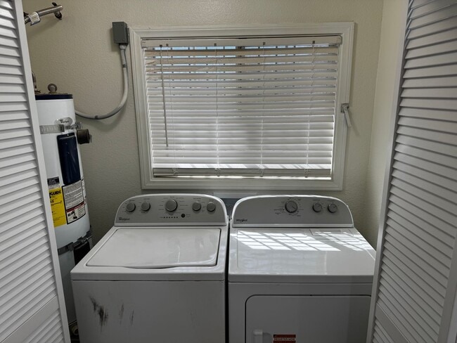 Building Photo - Downtown Single Story - Corner Lot - Remod...