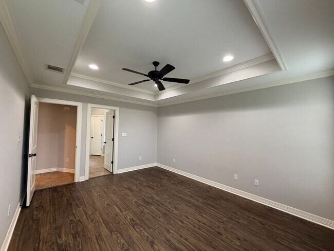 Building Photo - SOUTH BOSSIER CLOSE TO BARKSDALE AIR FORCE BASE...
