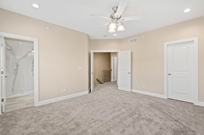 Master Bedroom - 3410 Brodhead Rd