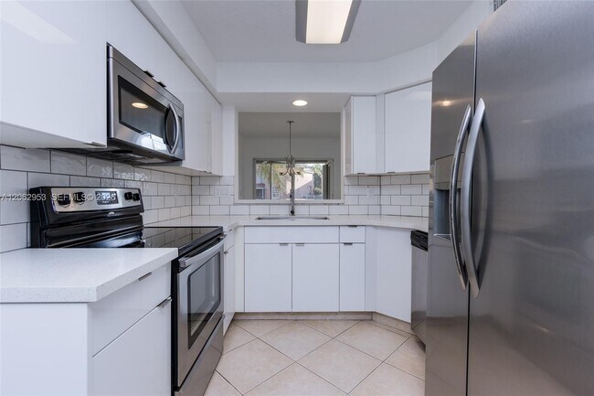 Building Photo - 1540 N Trafalgar Cir