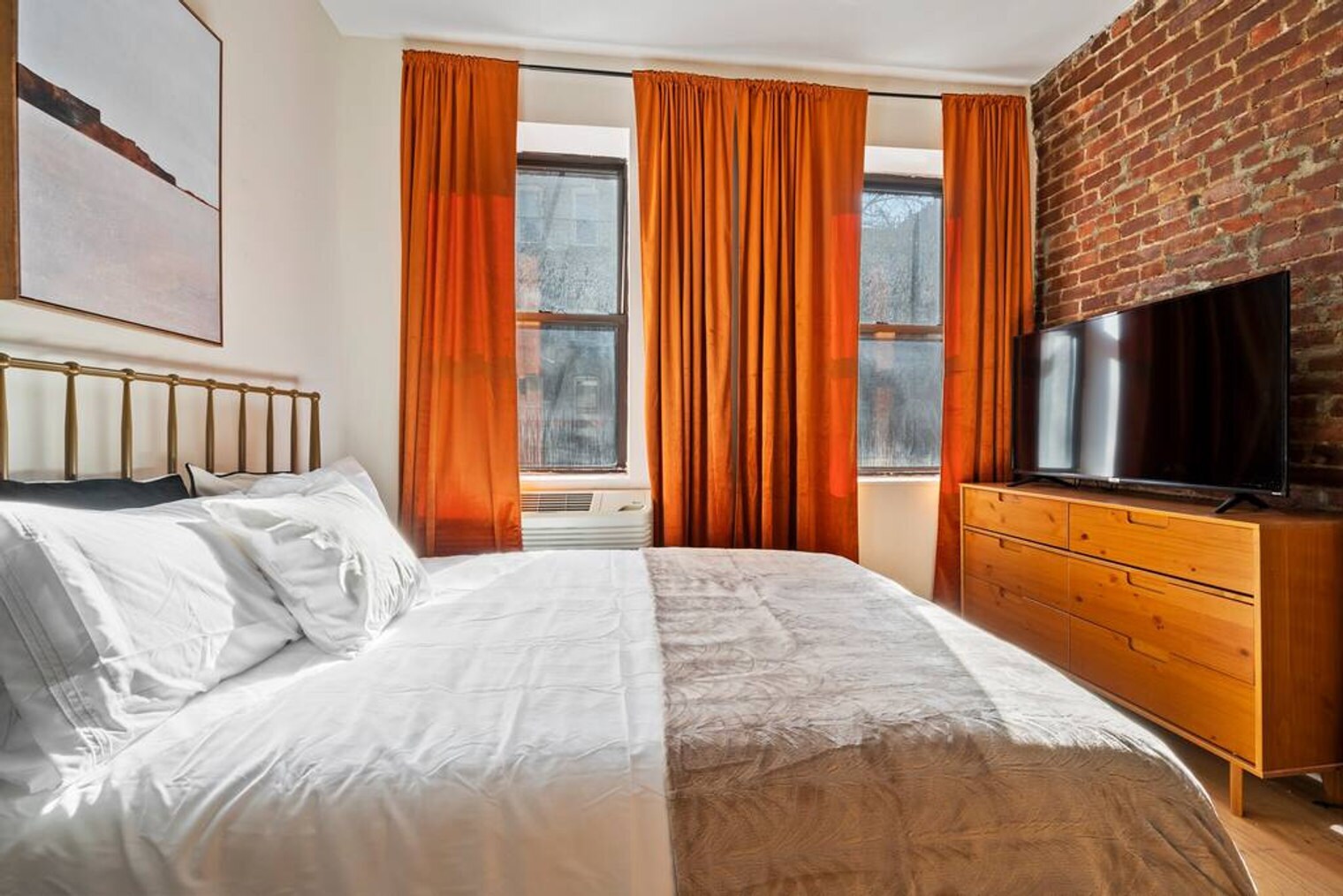 Building Photo - 416 W 49th St