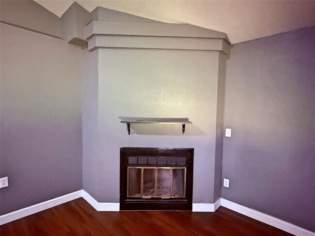 Building Photo - 12314 Thompkins Dr