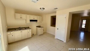 Building Photo - 10026 Sungate Park