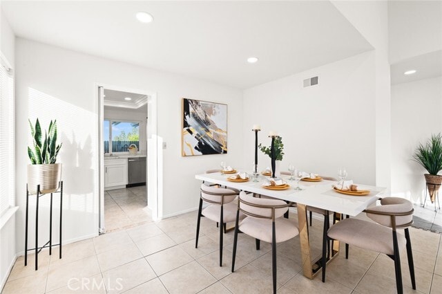 Building Photo - 2240 Maywind Way
