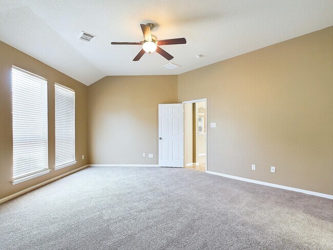 Building Photo - 17107 Dawn Shadows Dr