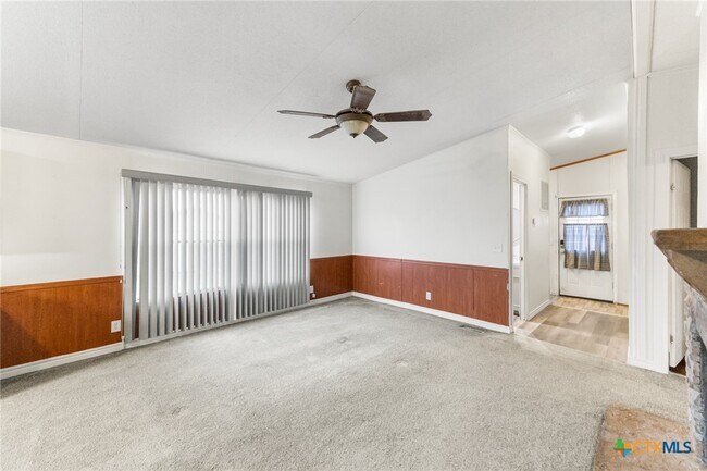 Building Photo - 2676 Pahmeyer Rd