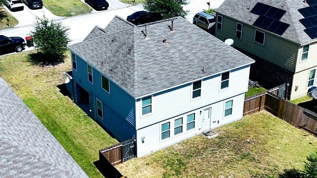 Building Photo - 12418 Greencanyon Dr