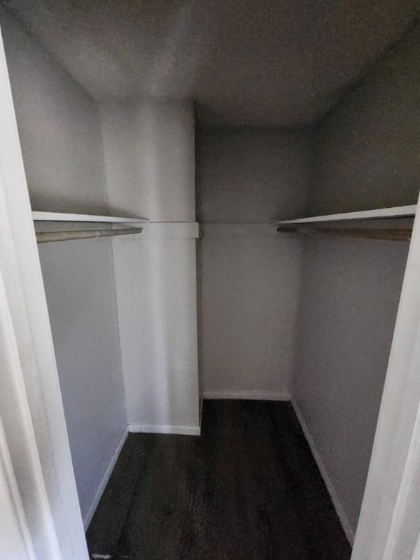 Building Photo - 1012 W 2nd St