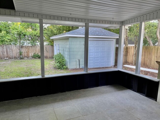 Building Photo - 2115 Belvedere Ave