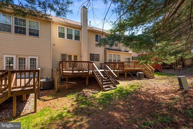 Building Photo - 4002 Rosemeade Dr