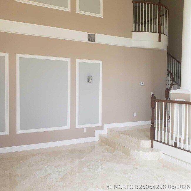 Building Photo - 833 SW 167th Ave