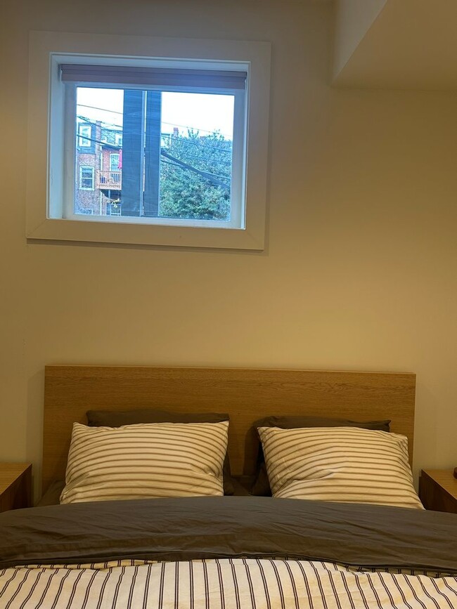 Building Photo - 1 Bedroom, 2 Bath Condo