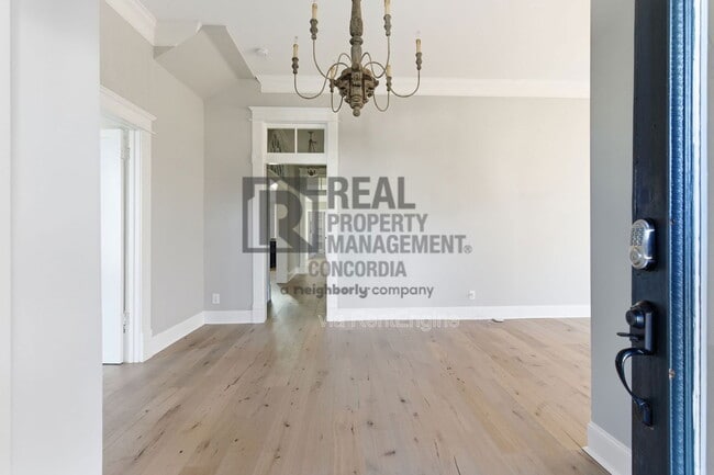 Building Photo - 1208 Woodland St