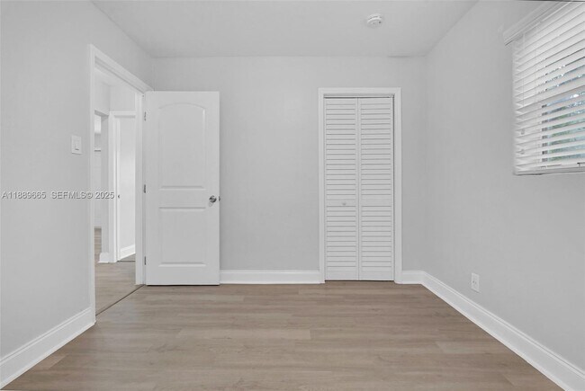 Building Photo - 746 SW 4th St