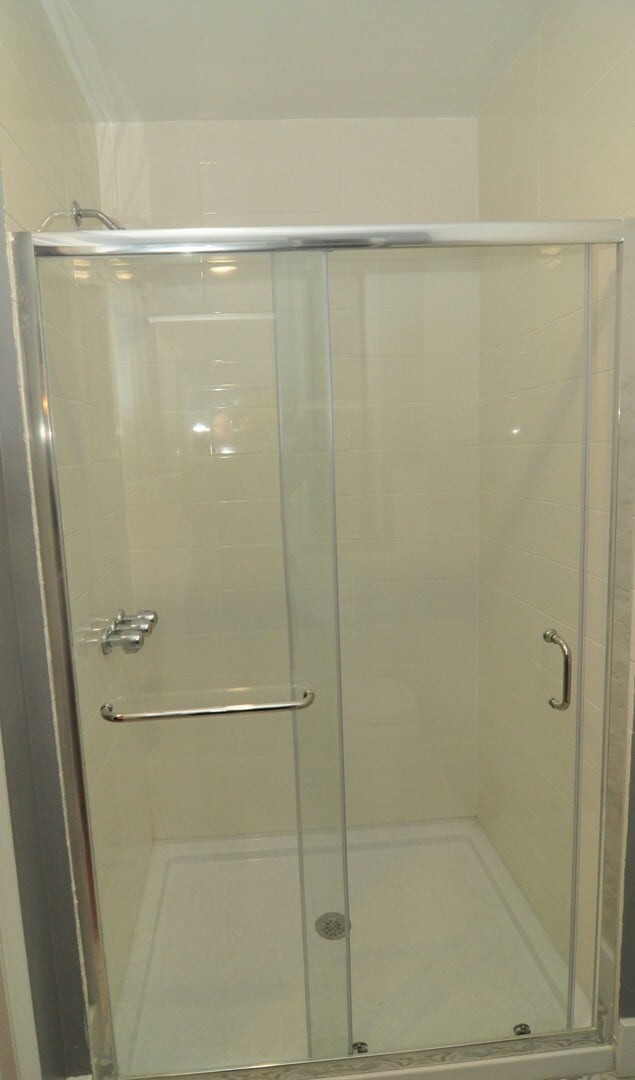 Building Photo - 506 E 188th St