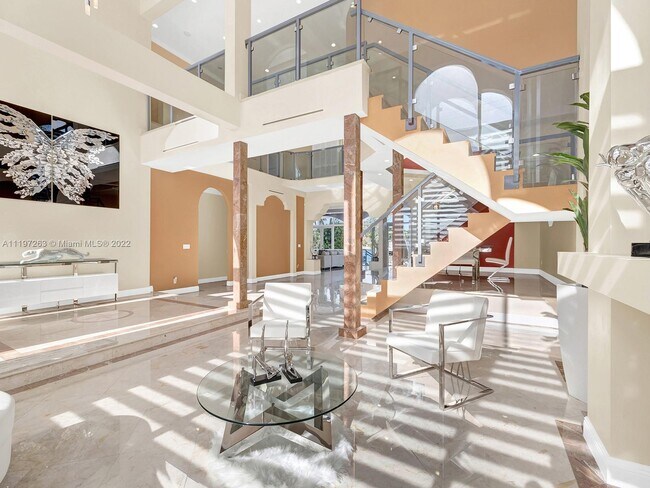 Building Photo - 7556 W Treasure Dr