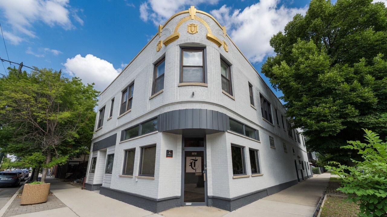 Building Photo - 4004 N Bell Ave