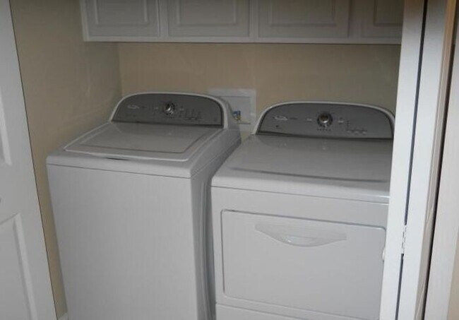 Building Photo - Mesmerizing Single-Family Home | 2 BR/2BA | Amenities: Pool| In St. Augustine