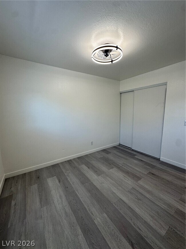 Building Photo - 4920 Stanley Ave