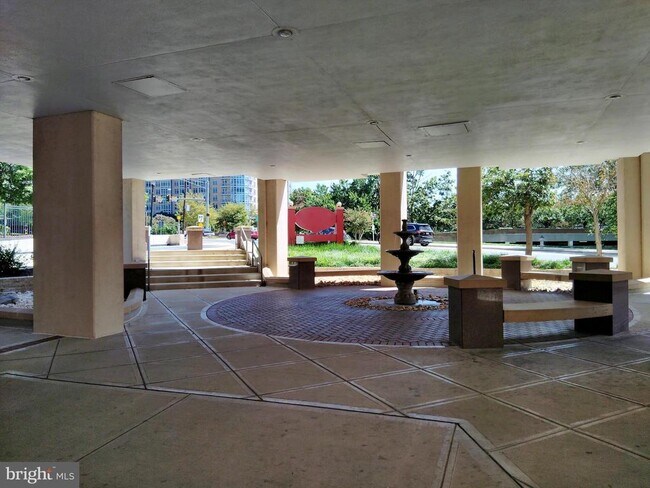 Building Photo - 4515 Willard Ave