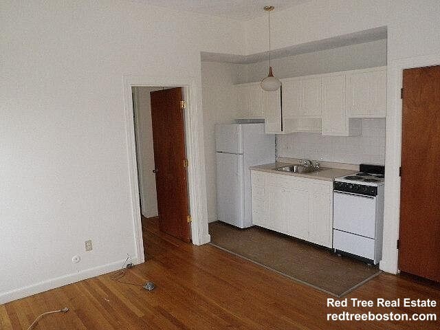 Primary Photo - 1315 Commonwealth Ave