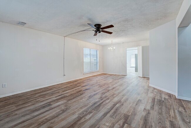 Building Photo - 16023 Williwaw Dr