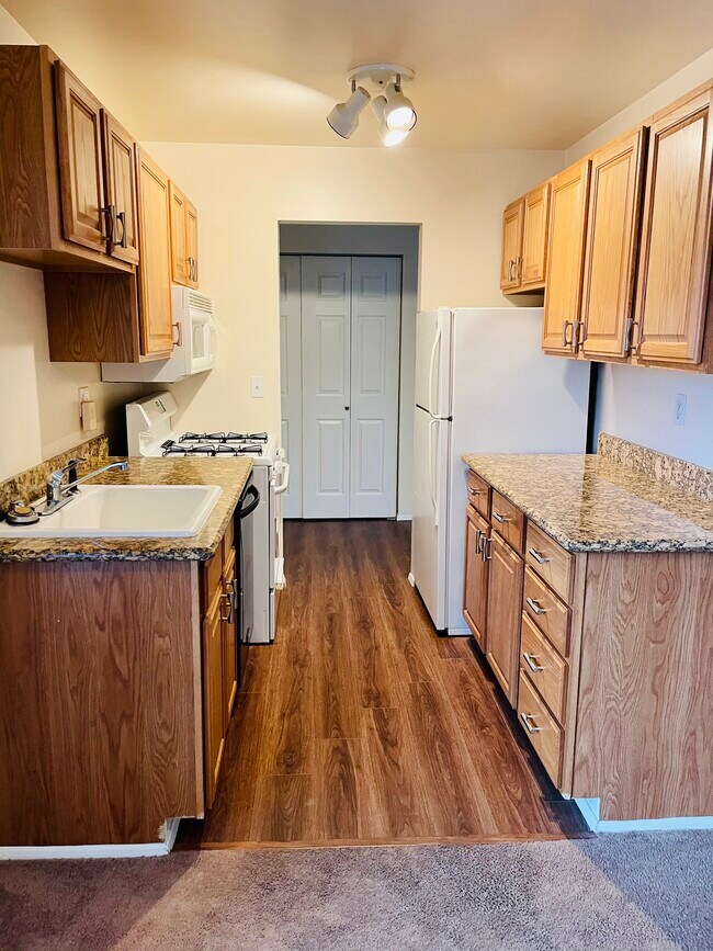 Primary Photo - 5029 84th St SW