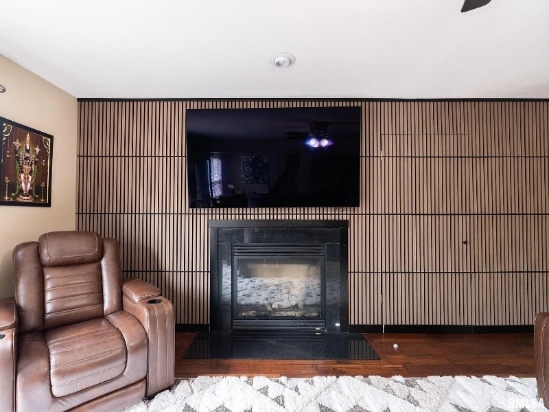 Building Photo - 10009 Brompton Ct