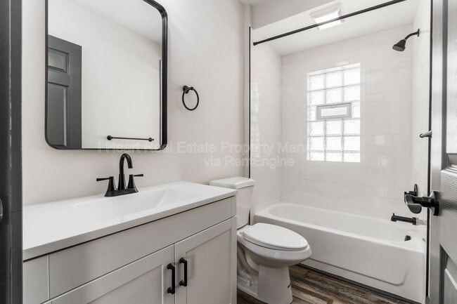 Building Photo - 24 S Princeton Ave