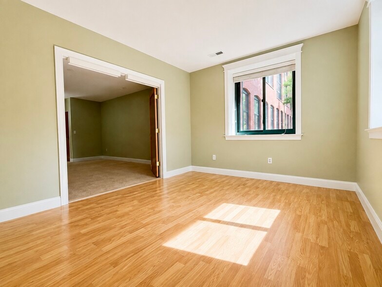 Building Photo - 150 Rumford Ave