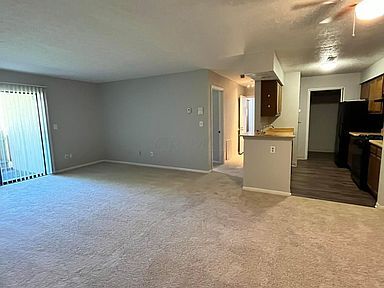 Primary Photo - 2283 Hedgerow Road