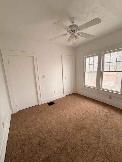 Building Photo - 11832 Simcoe St