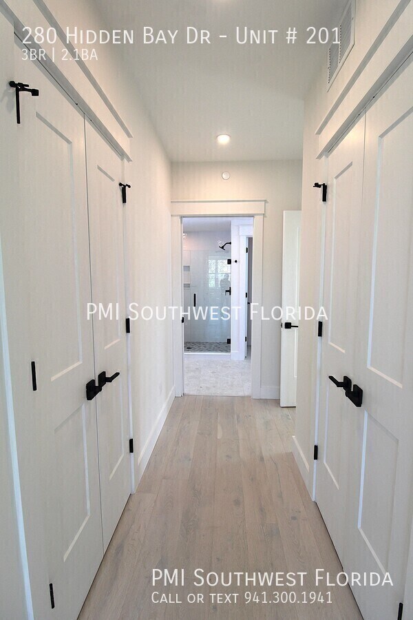 Building Photo - 280 Hidden Bay Dr