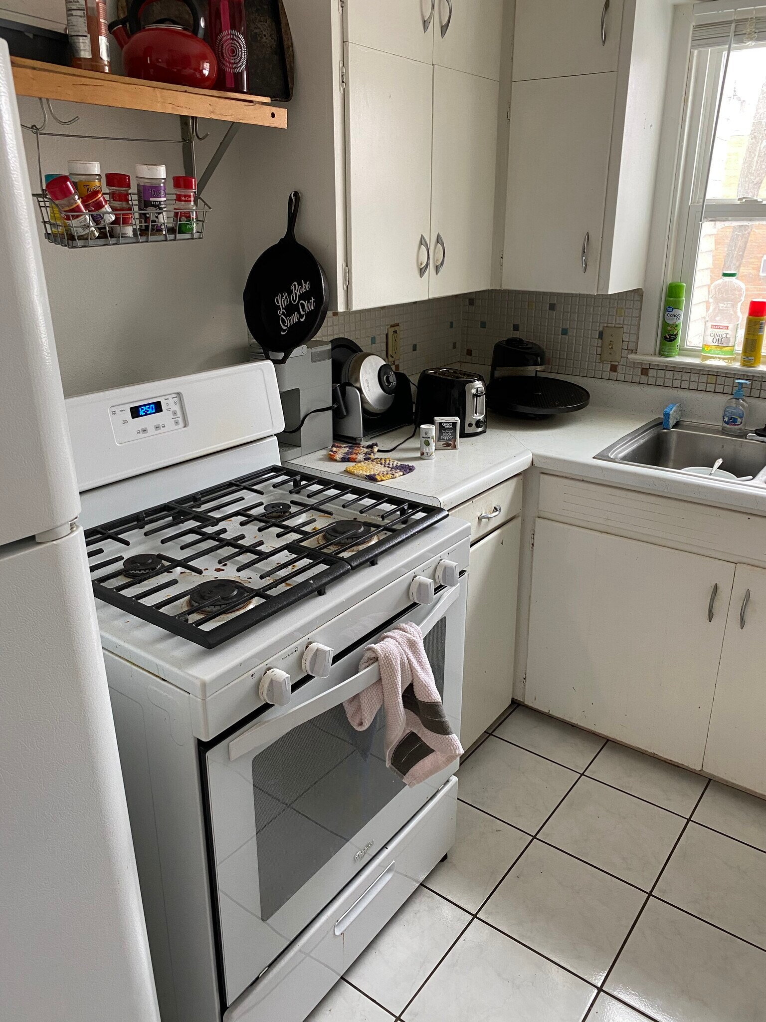 Building Photo - 609 S Lucas St