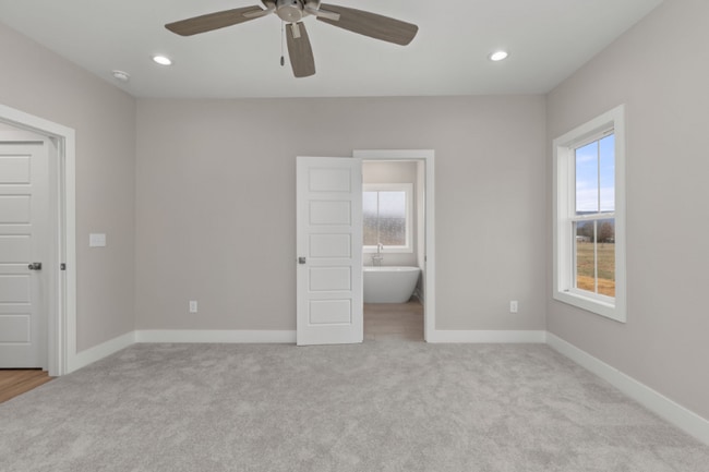 Building Photo - 219 Bush Rd SE