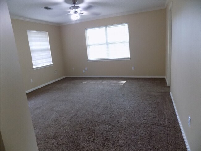 Building Photo - 22623 River Birch Dr