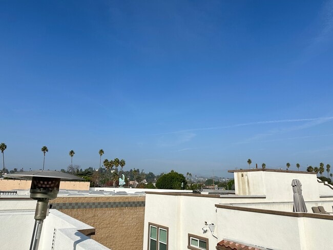 Building Photo - Cessna Lane