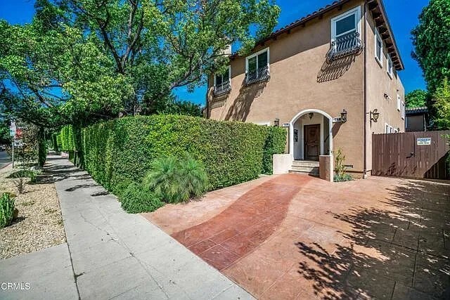Building Photo - 748 N La Jolla Ave