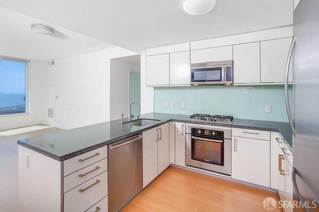 Building Photo - 338 Spear St