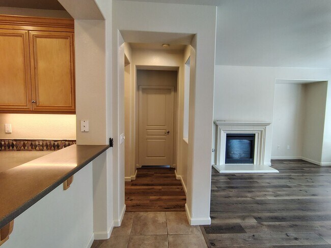 Building Photo - 363 Cabernet Dr