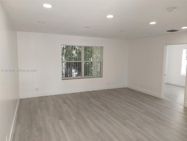 Building Photo - 2319 Johnson St