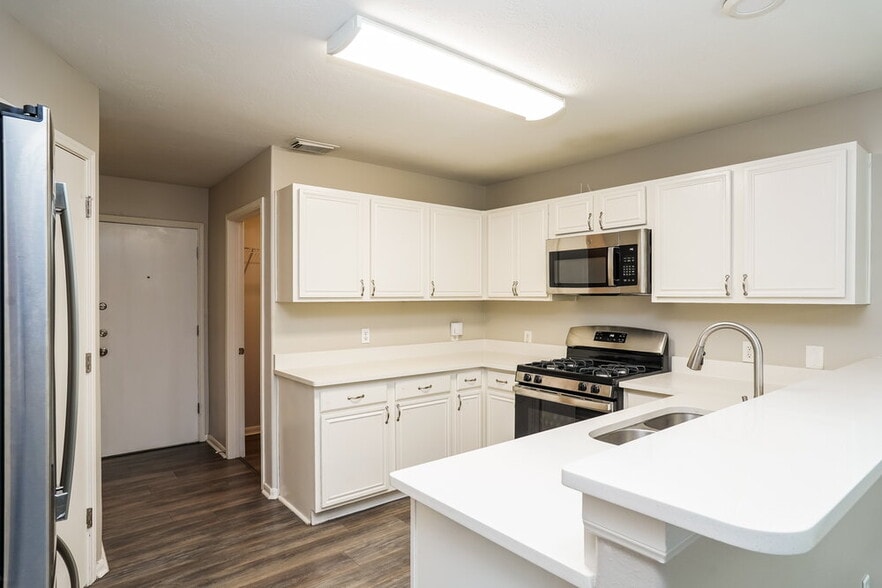 Building Photo - 18407 Heartland Ct