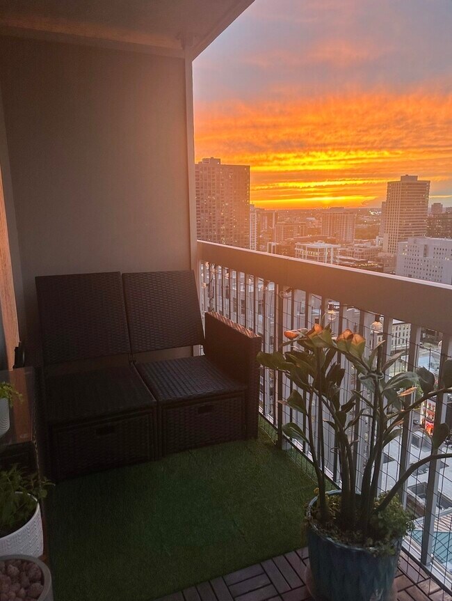 Building Photo - 545 N Dearborn St