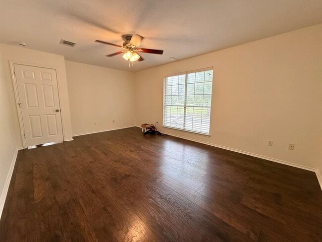Building Photo - 1464 David Curry Dr