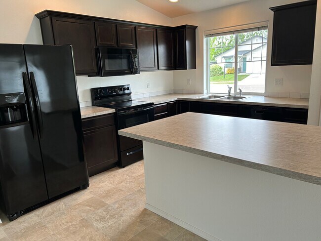 Building Photo - 11416 W Colorado River St