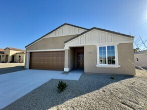 Building Photo - 4 bed 2 bath 2 car garage in gated Adult C...