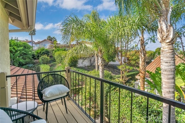 Building Photo - 25151 Via Playa