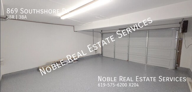 Building Photo - 869 Southshore Dr
