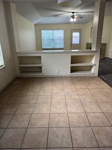 Building Photo - 2842 Sandberry Dr